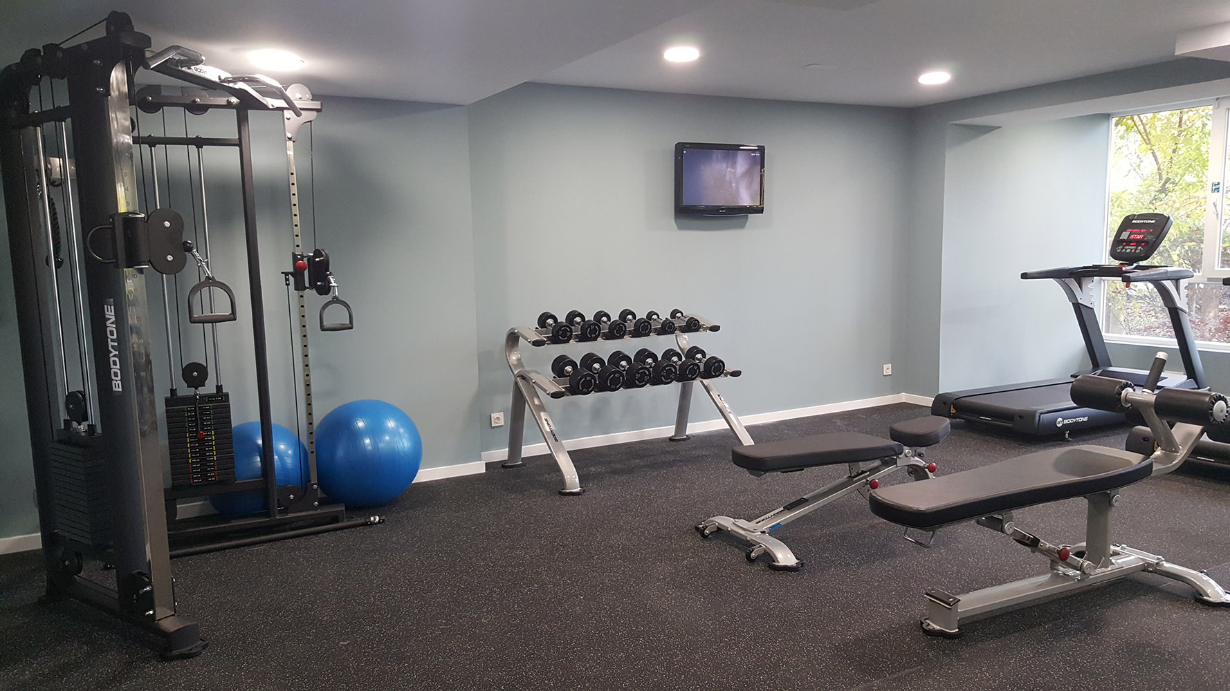 001_alta_senatorbarajas Gimnasio.jpg